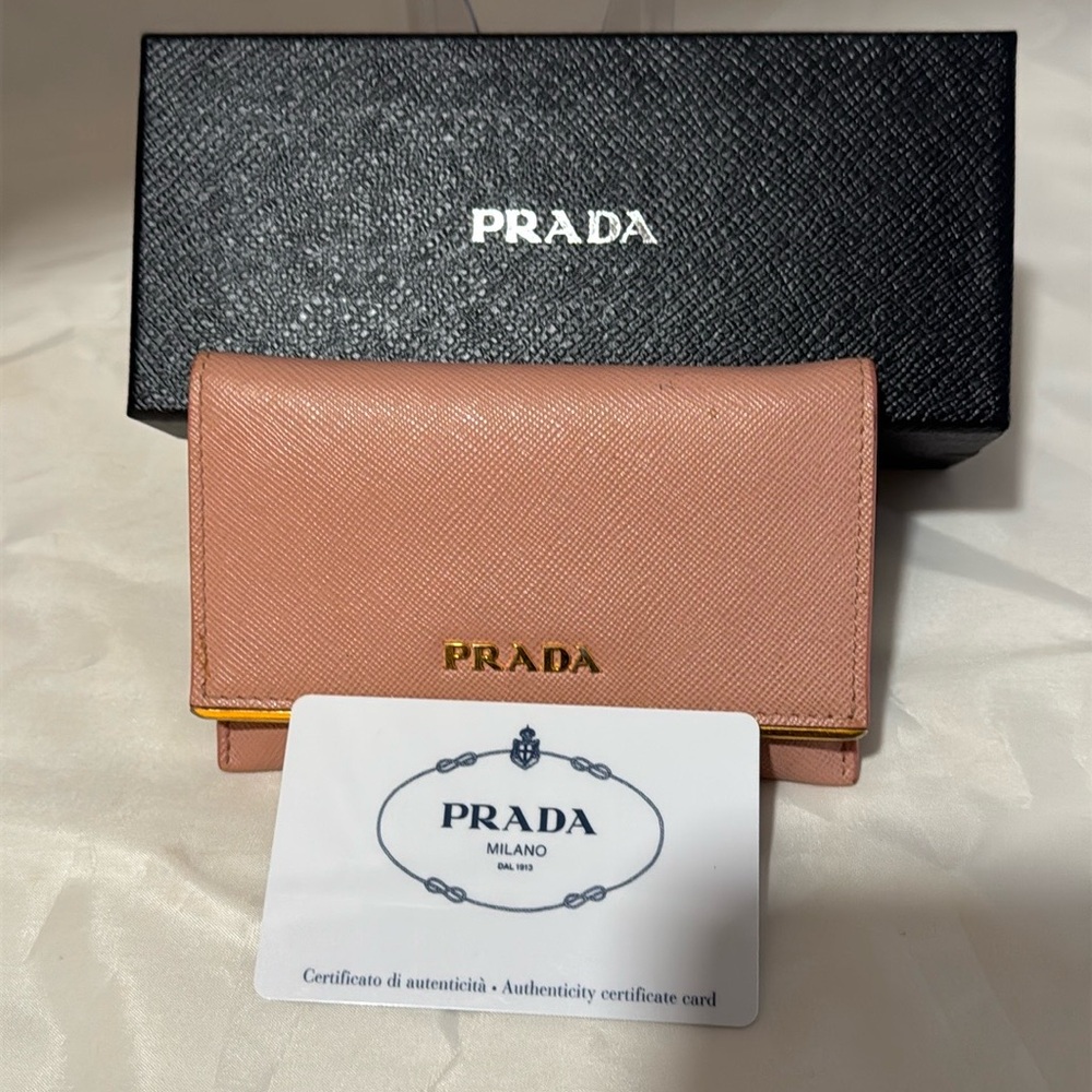 PRADA SAFFIANO LIGHT PINK COLOR NWOT  COMPACT WALLET - Picture 3 of 11
